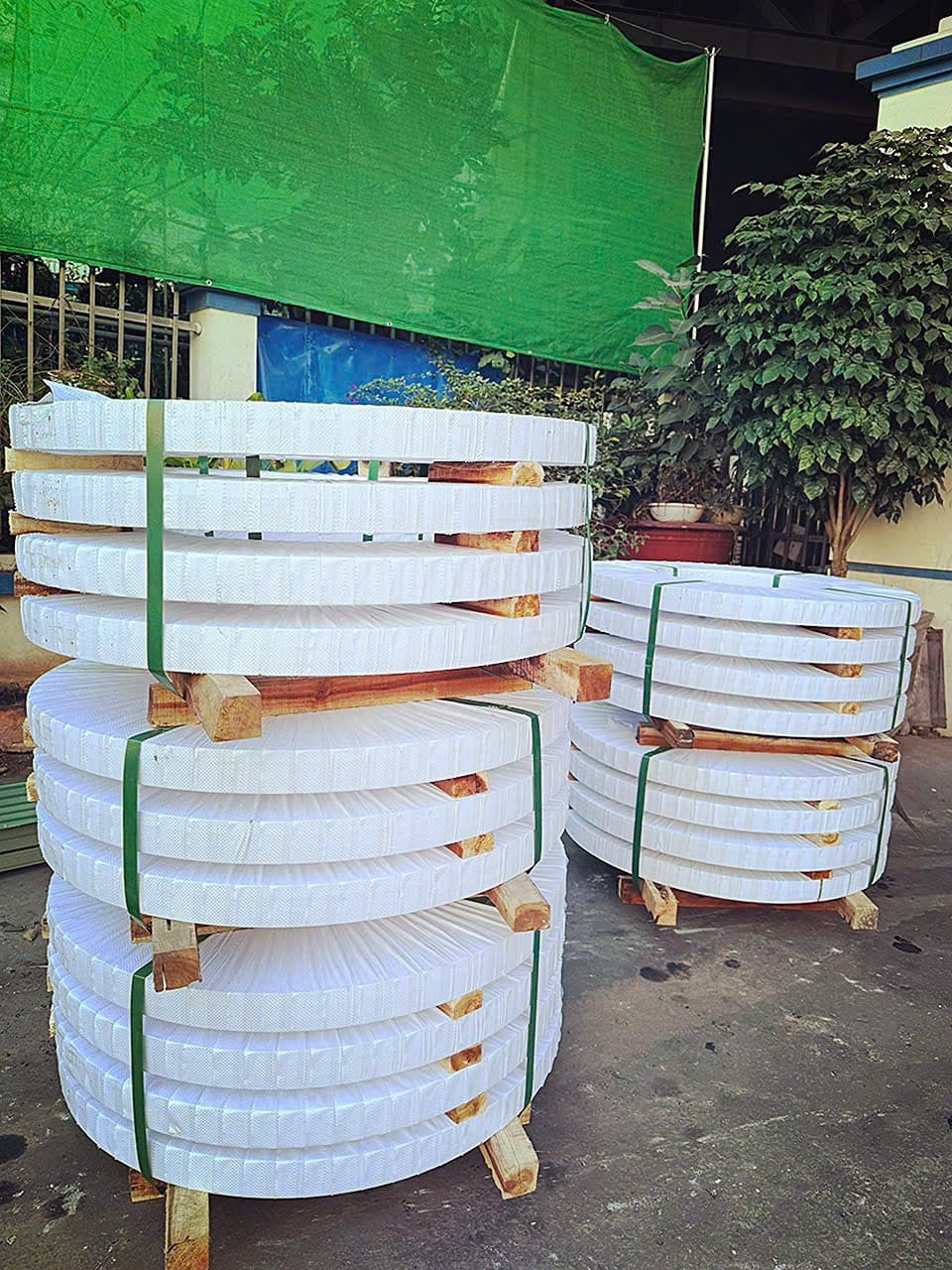 Dây đai thép đóng gói pallet